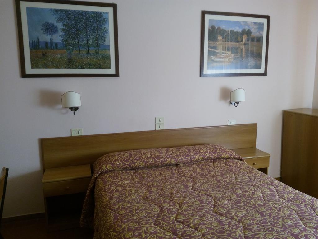 Hotel Lea Grosseto Værelse billede